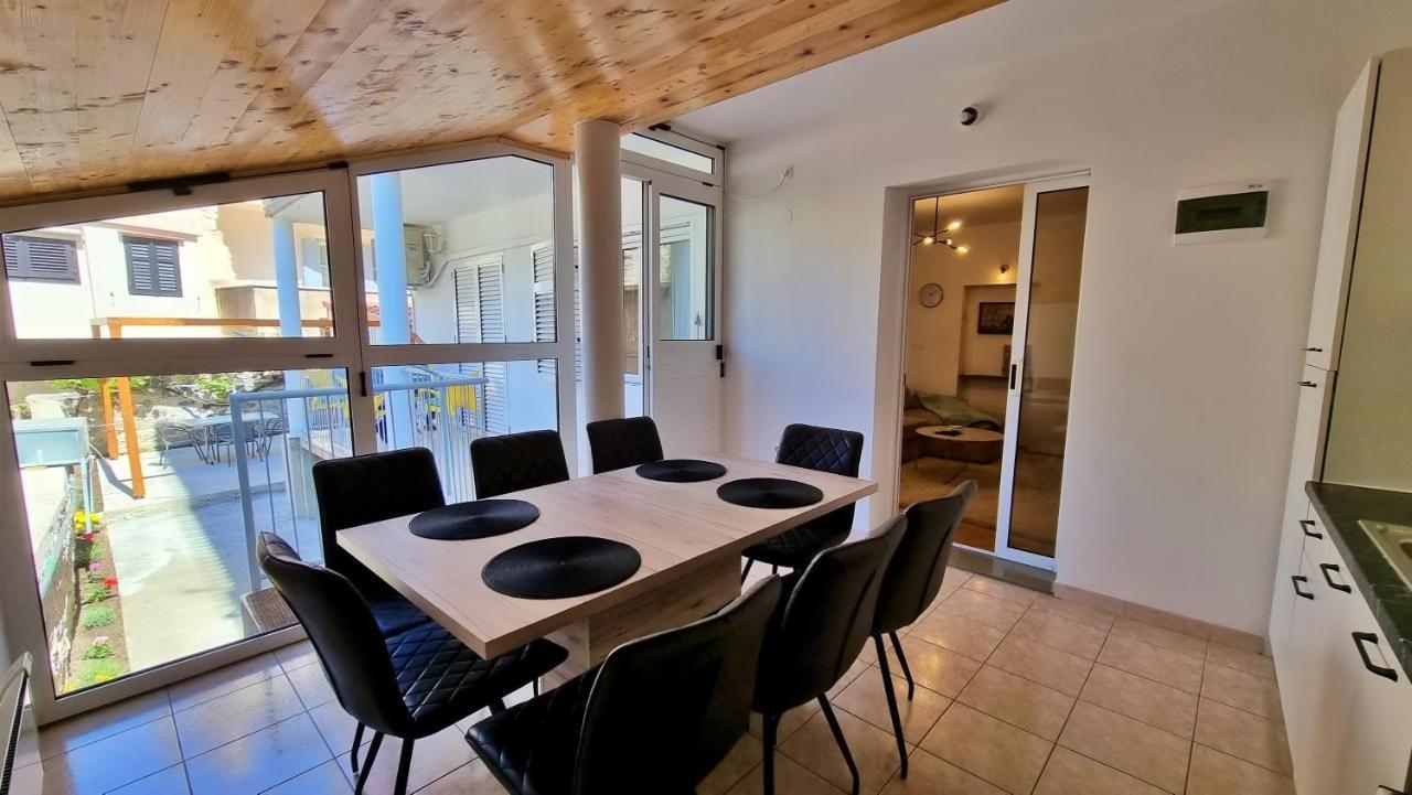 Apartment Hana Omis Exterior photo