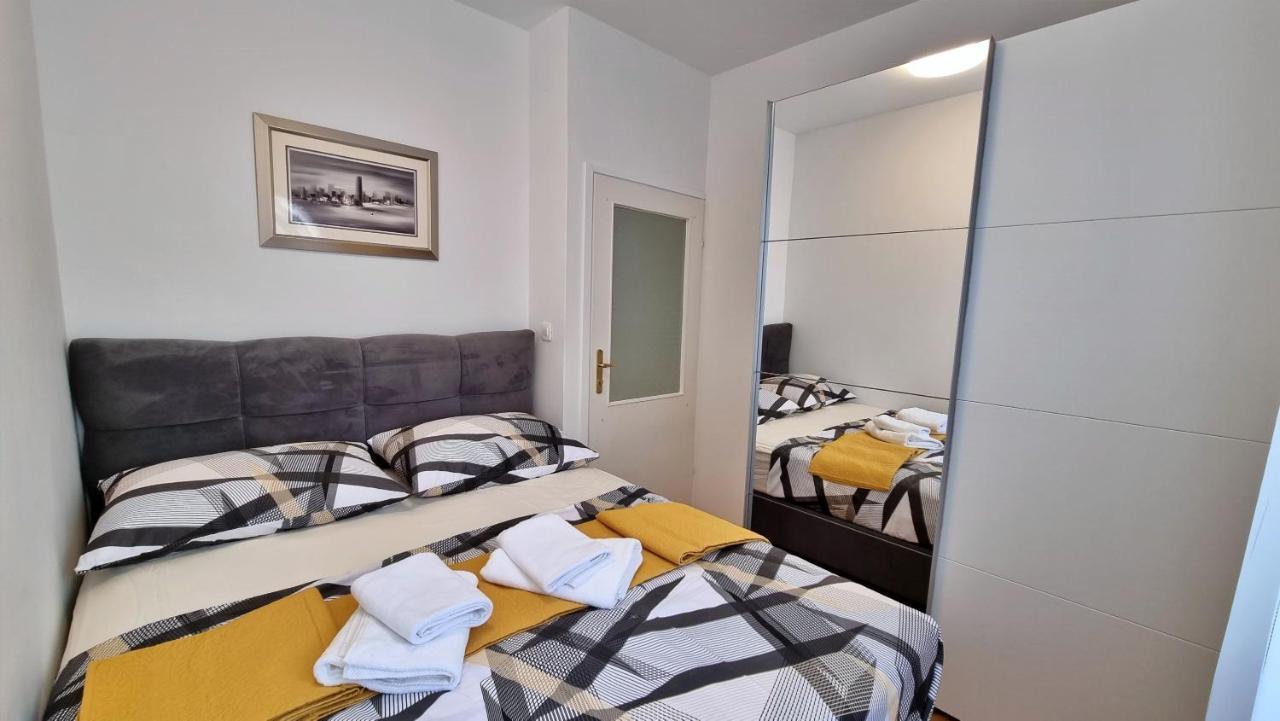 Apartment Hana Omis Exterior photo