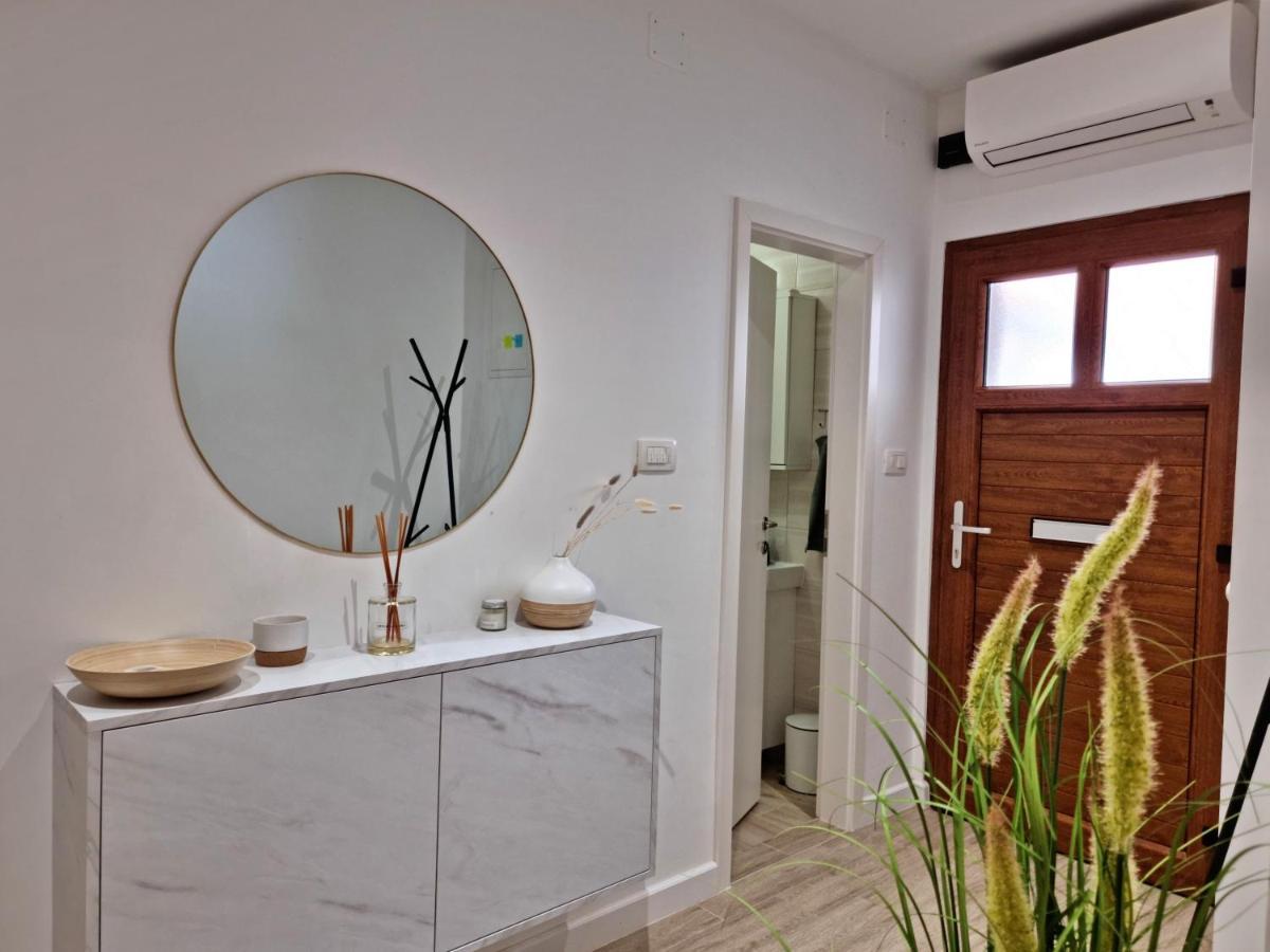Apartment Hana Omis Exterior photo