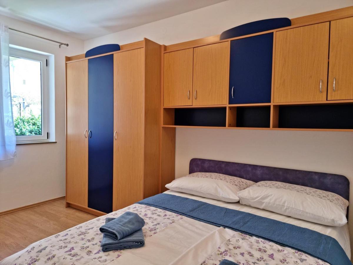 Apartment Hana Omis Exterior photo
