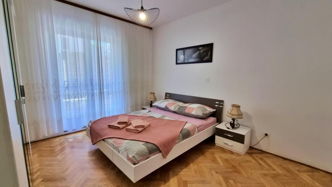 Apartment Hana Omis Exterior photo
